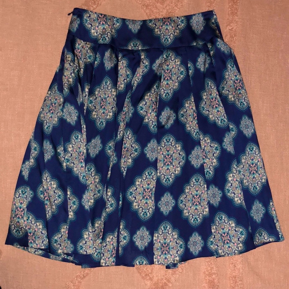 Beautiful Ann Taylor Printed Skirt, Size 2